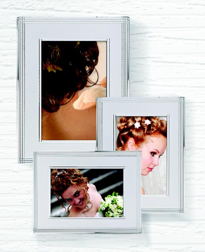Engraved bright pearl picture frame