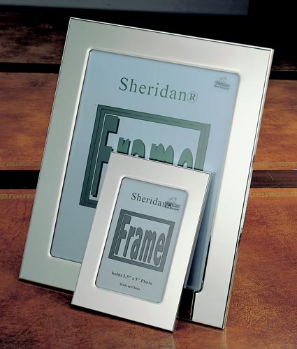 Engraved polished silver picture frame for employee recognition